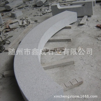 大量路沿石花岗岩 路侧石芝麻白石材 花岗岩路缘石源头工厂